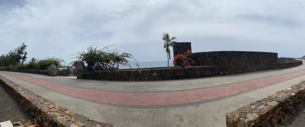 Lc Bastian Marina Bungalow Costa Teguise Kültér fotó